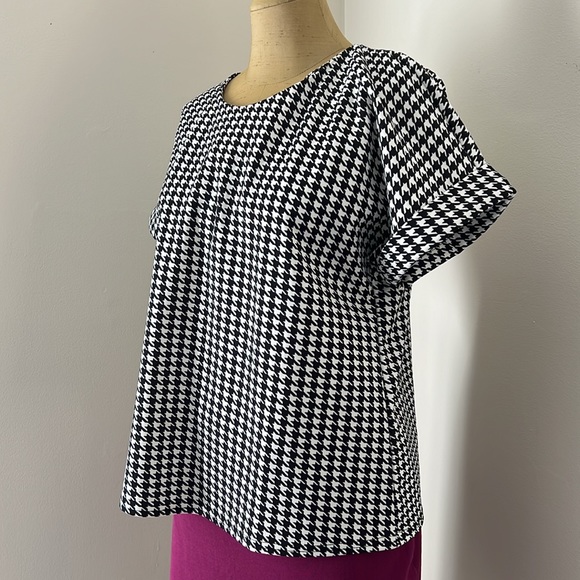 Melloday Women's Houndstooth Top - Picture 5 of 9